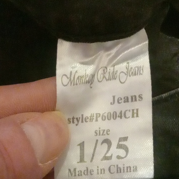 black slightly distressed skinny jeans - Picture 11 of 13